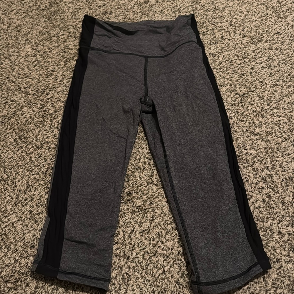 Lululemon gray with black stripe workout capris